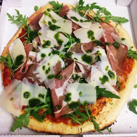 Tom Pizza
