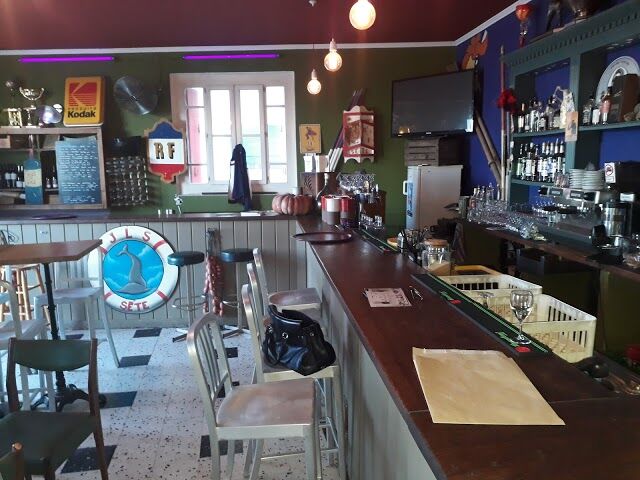 Le Café Social