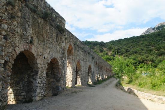 Ansignan Roman Aqueduct