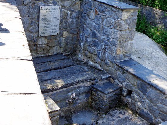 Fontaine de Bernadette