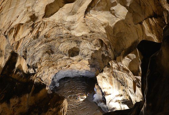 la Grotte de Lombrives