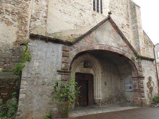 l'église Saint-Pierre de Monestiés