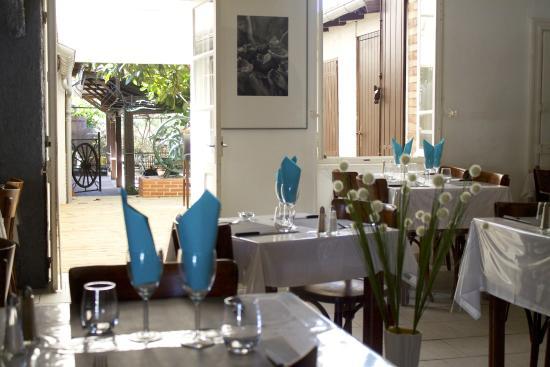 Au coin du bar