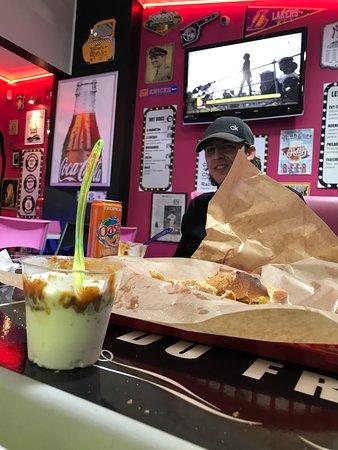 Elie's burger by Evy