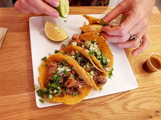 La Nacional Cantina Mexicaine
