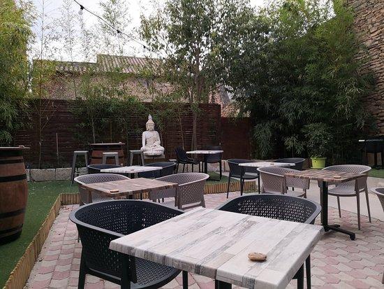 Le Patio Du Lys