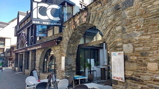 Izard Cafe Central