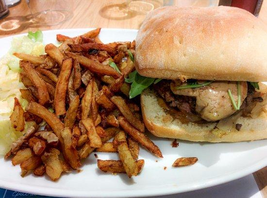 Un Burger Dans La Cuisine