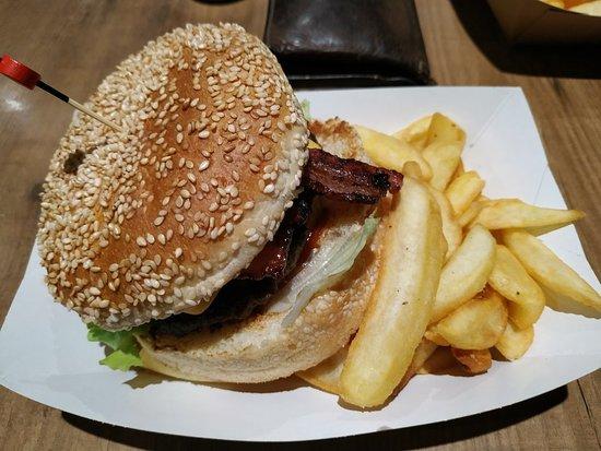 Brother's Burger
