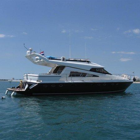 Yacht SI.Lu