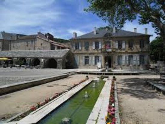 Halles de Nant du 18 eme inscrit M.H