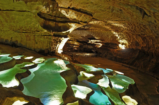 la Grotte de Saint Marcel