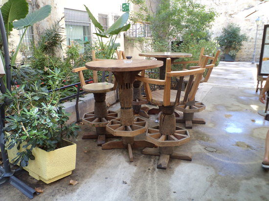 Art Mango Cafe & Restaurant