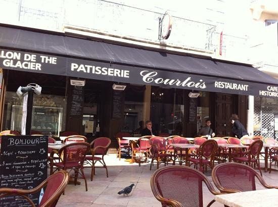 Le Courtois Cafe