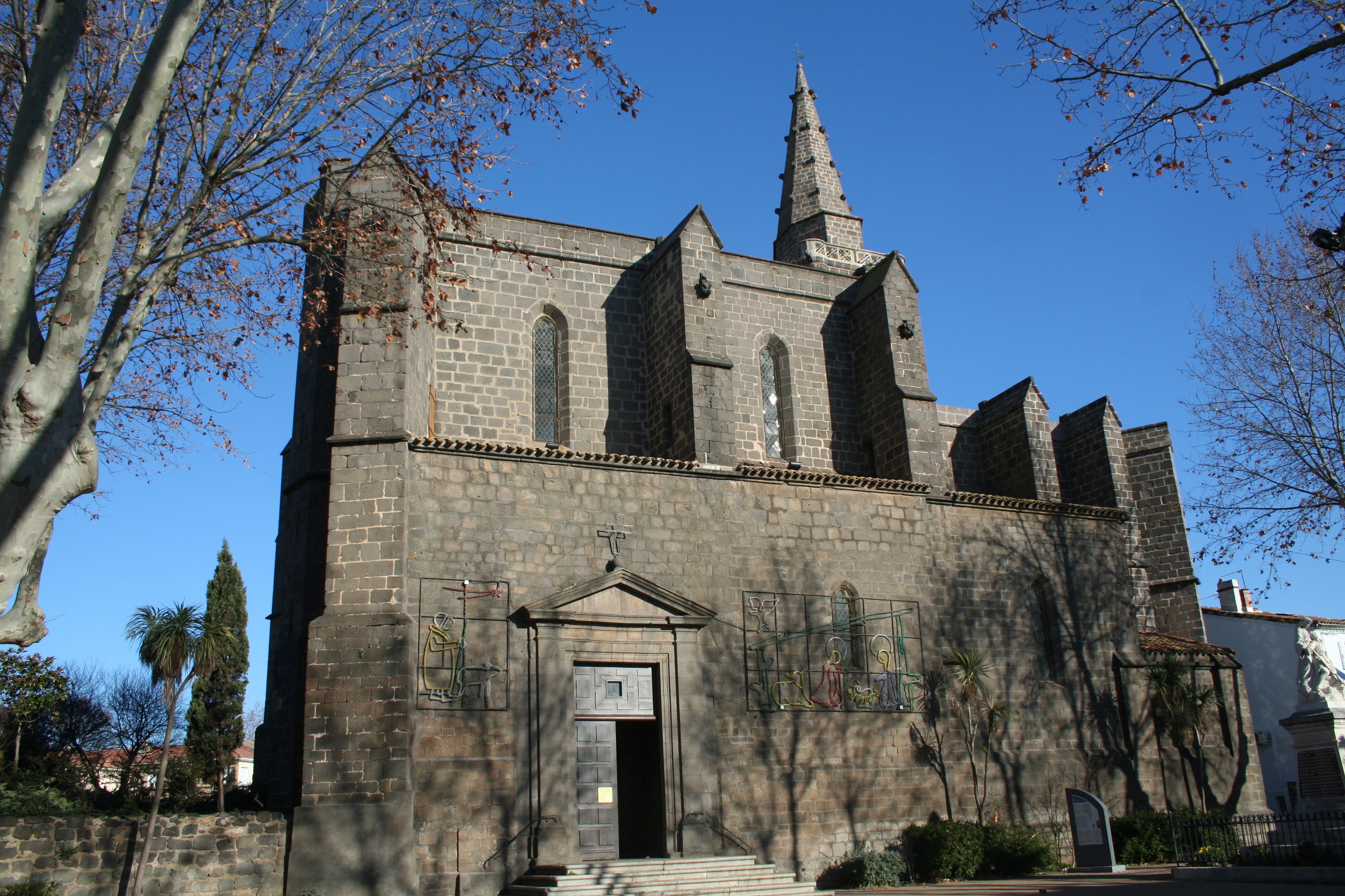 église Saint-Jean-Baptiste de Vias