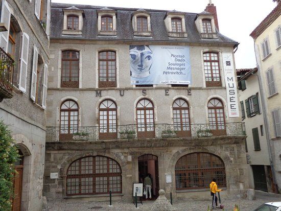 le musée municipal Urbain-Cabrol